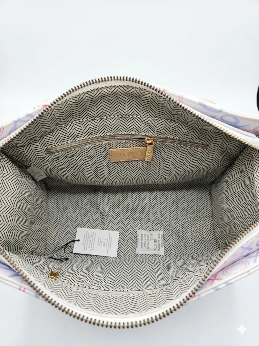 XOXO Pattern Beige-Handle Tote Bag